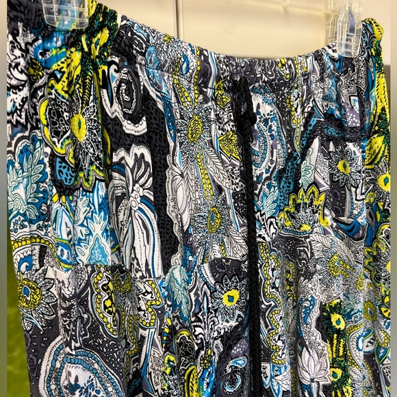 Women’s pattern Harem Pants - Picture 3 of 7